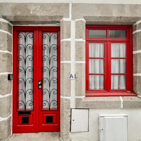 Isaura's - Cozy Little House In The Heart Of Viana Апартаменты
