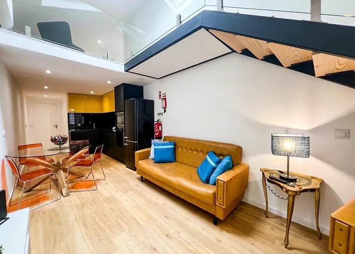 Isaura's - Cozy Little House In The Heart Of Viana Apartamento *