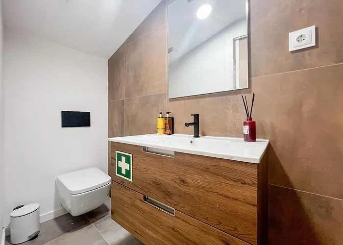 Isaura's - Cozy Little House In The Heart Of Viana Apartamento *