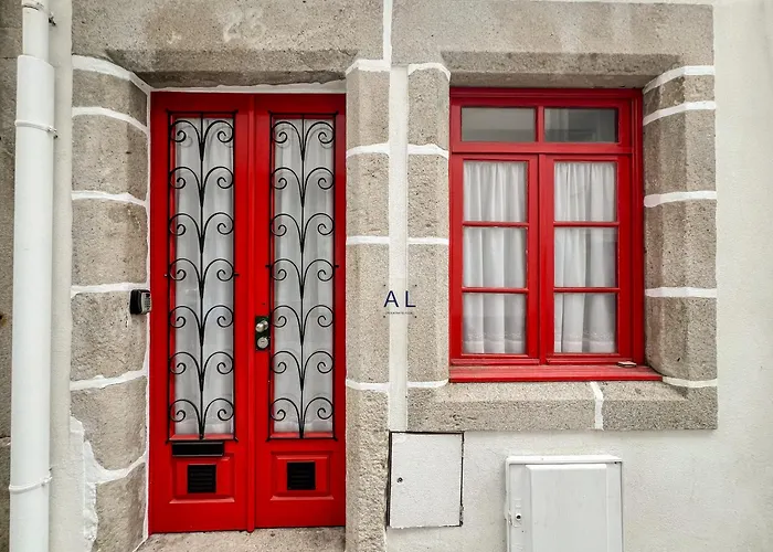 Isaura's - Cozy Little House In The Heart Of Viana Apartamento