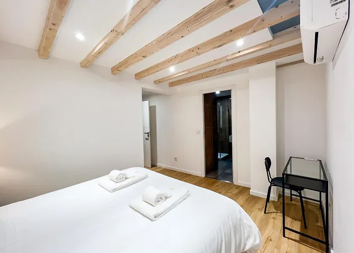 Isaura's - Cozy Little House In The Heart Of Viana Apartamento *